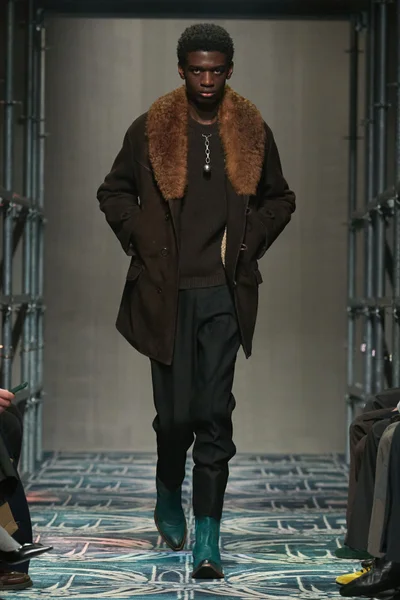 Look 43